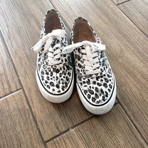 Women’s sneakers